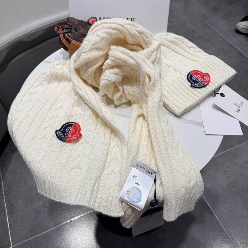 Moncler Scarf Hat (149)