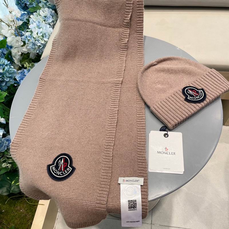 Moncler Scarf Hat (373)
