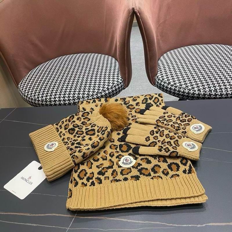 Moncler Scarf Hat Gloves (30)