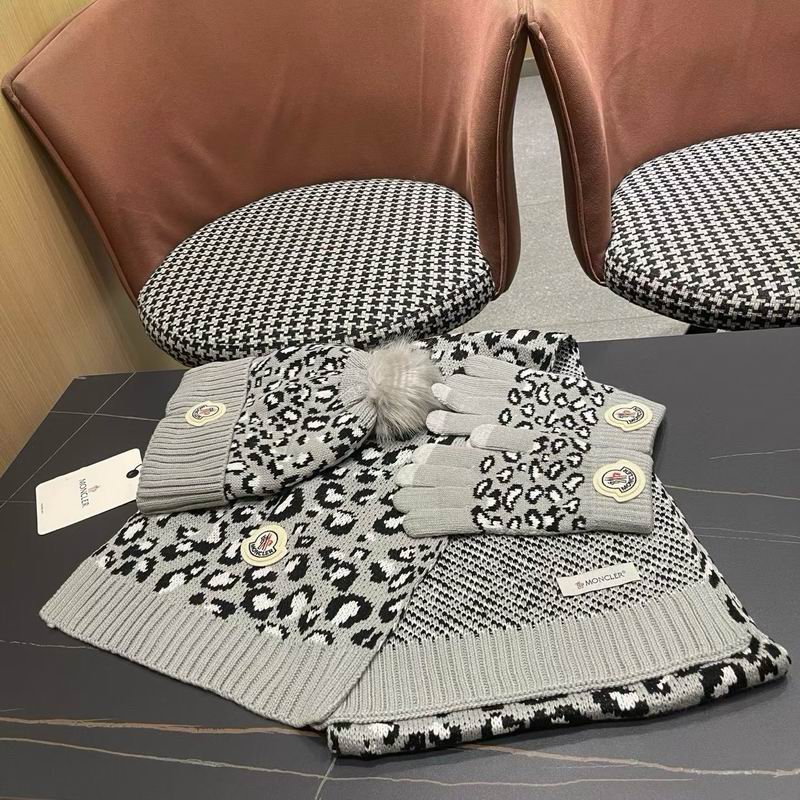 Moncler Scarf Hat Gloves (5)