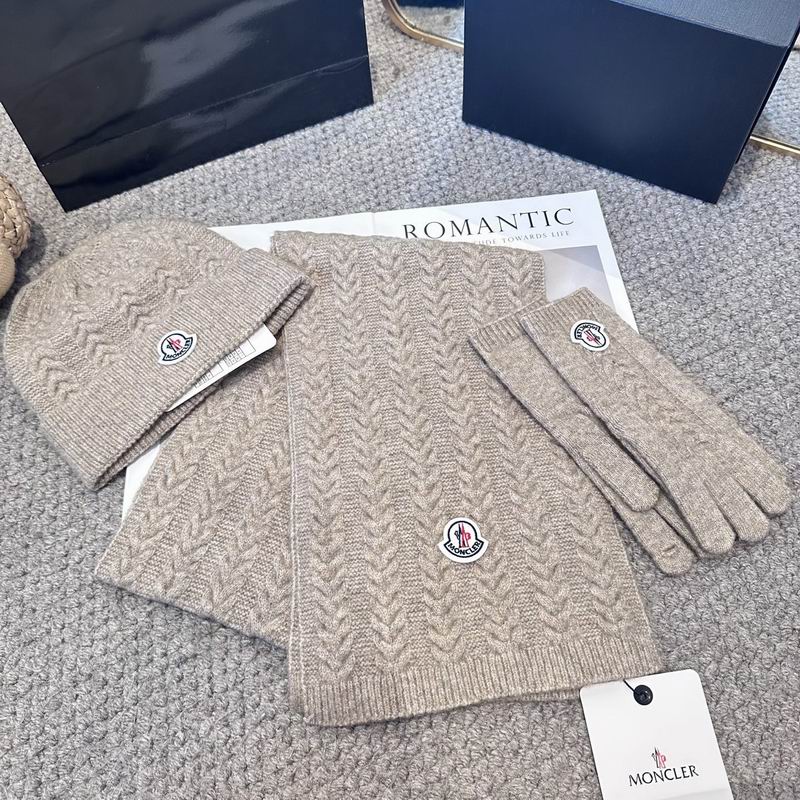 Moncler Scarf Hat Gloves (74)