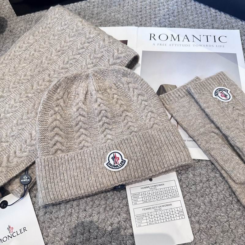 Moncler Scarf Hat Gloves (76)
