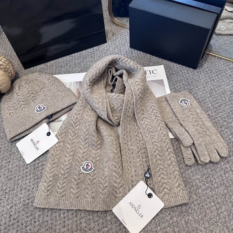 Moncler Scarf Hat Gloves (78)