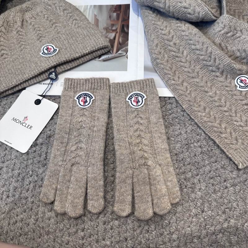 Moncler Scarf Hat Gloves (80)