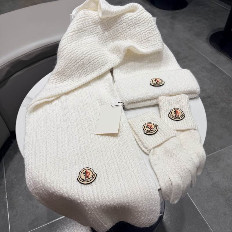 Moncler Scarf Hat Gloves (92)