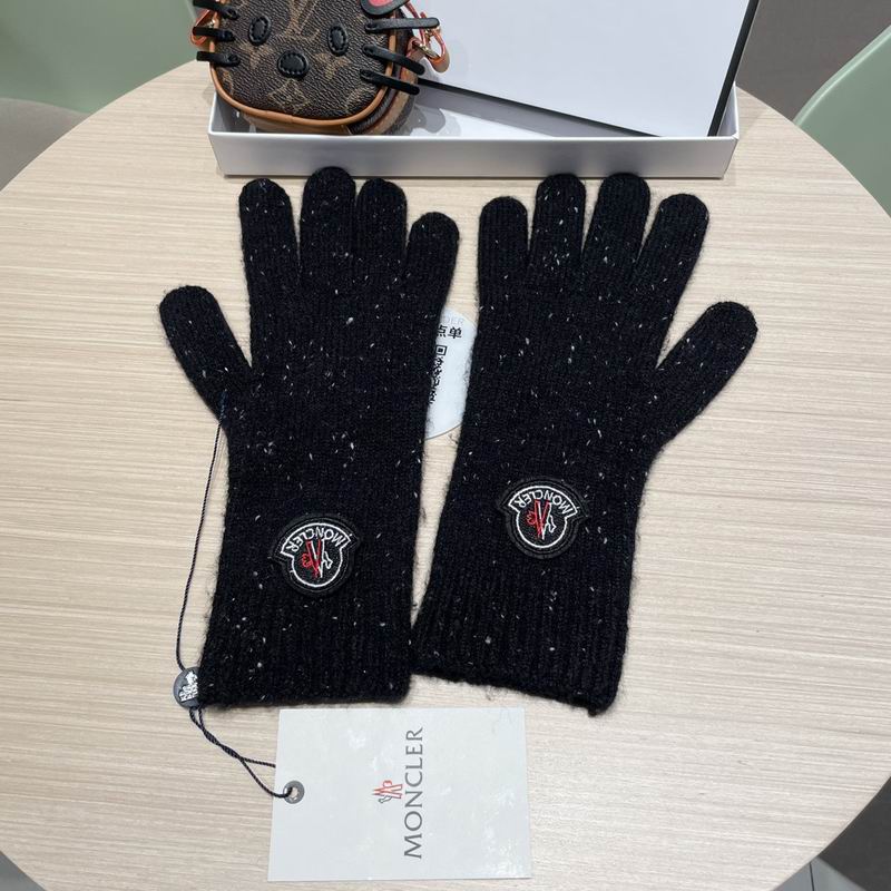 Moncler gloves 20 (9)