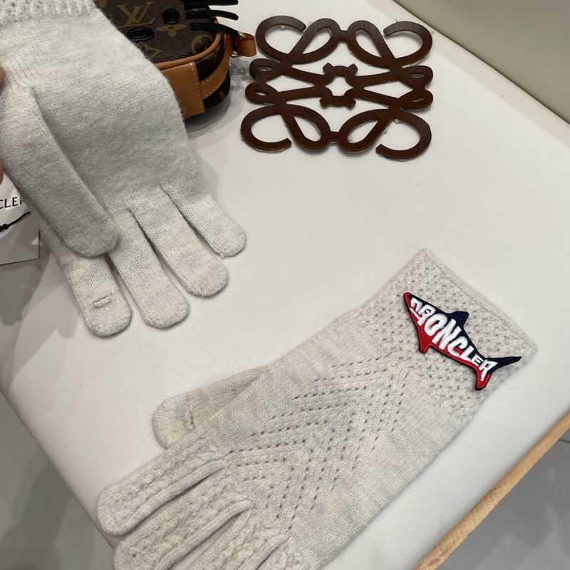 Moncler gloves 28 (7)
