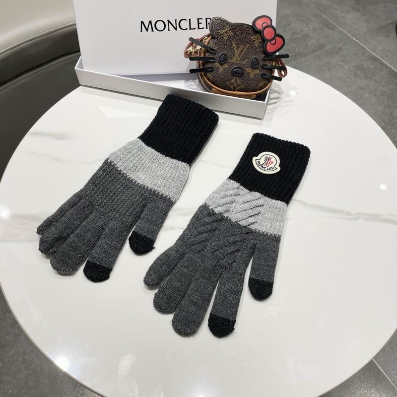 Moncler gloves 69 (3)