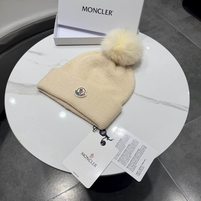Moncler hat (1000)