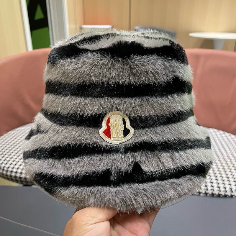 Moncler hat (1932)
