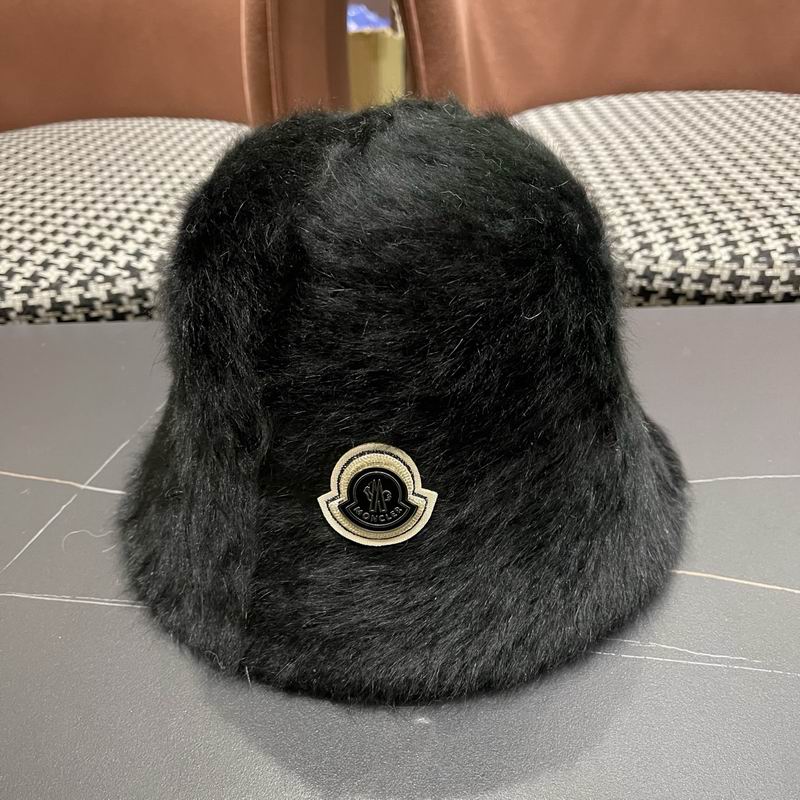 Moncler hat (2002)