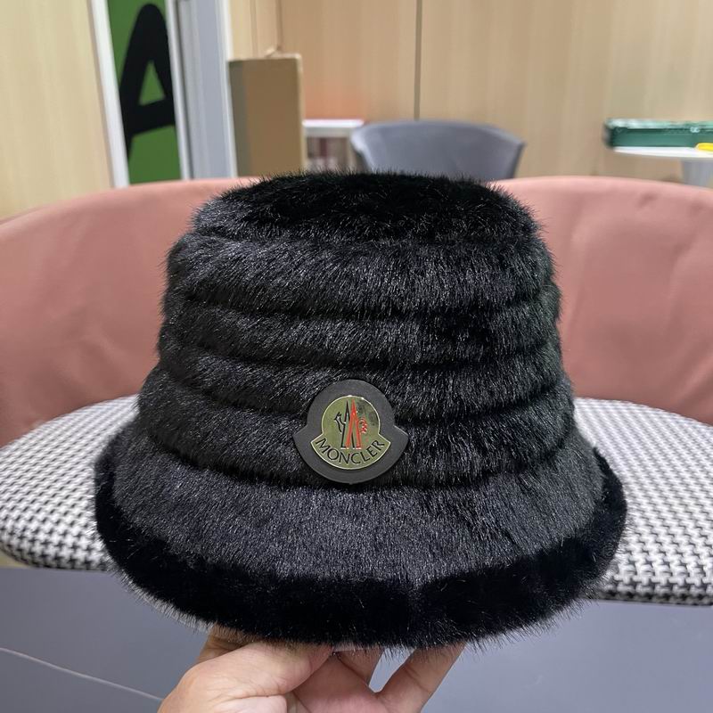 Moncler hat (2031)