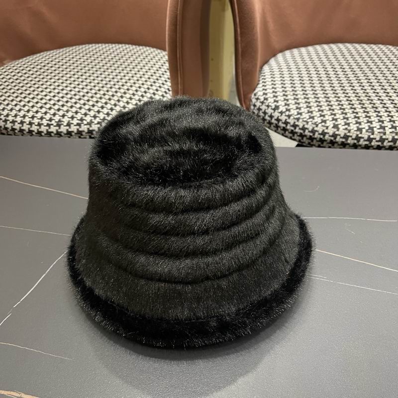 Moncler hat (2033)