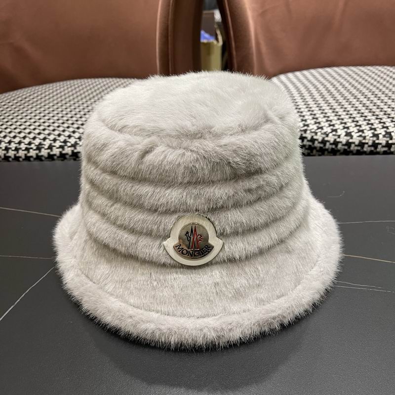 Moncler hat (2049)