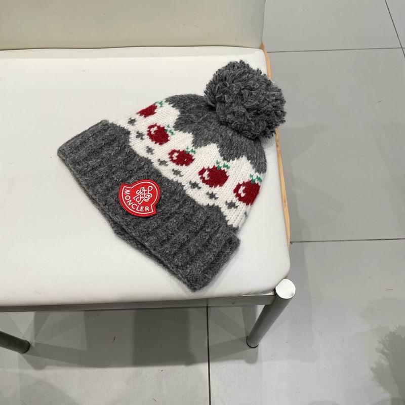 Moncler hat (2104)