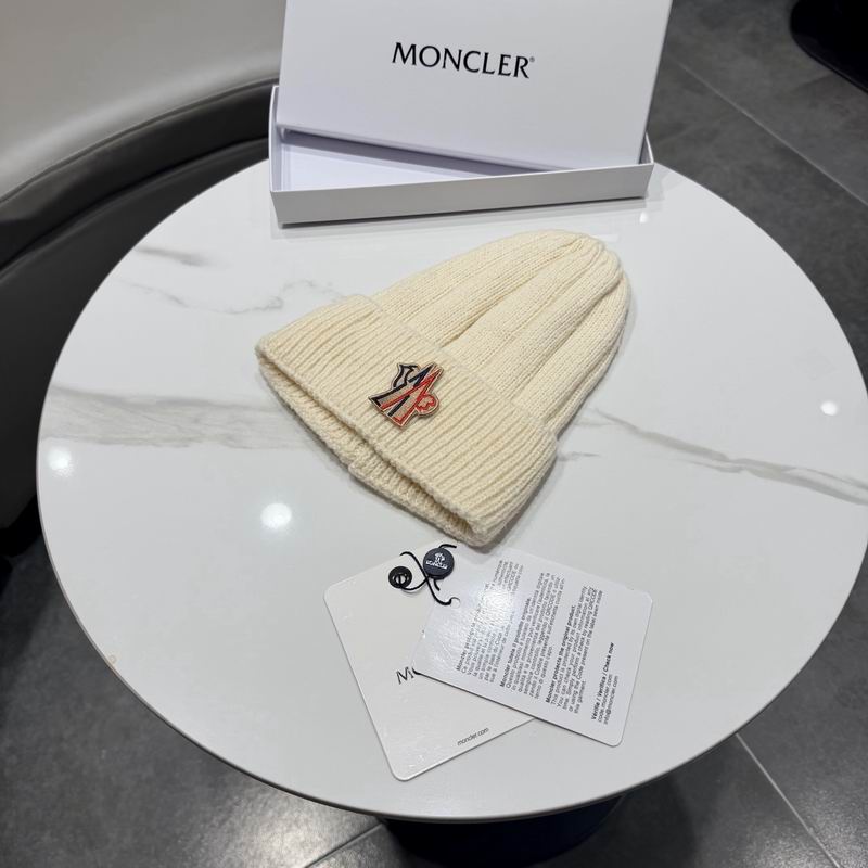 Moncler hat (613)
