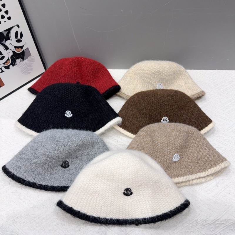 Moncler hat (633)