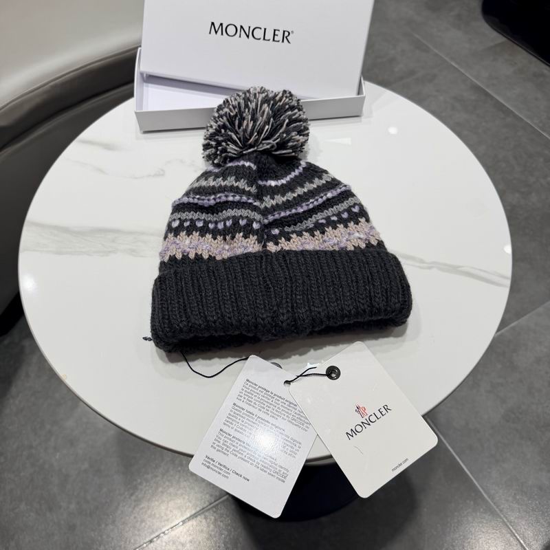 Moncler hat (654)