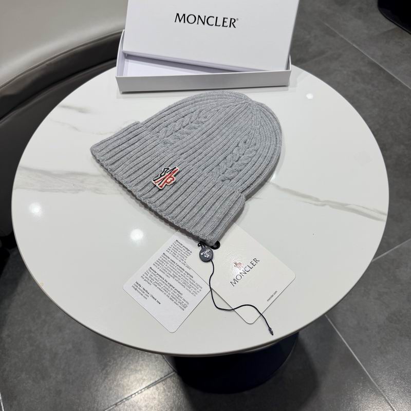 Moncler hat (748)