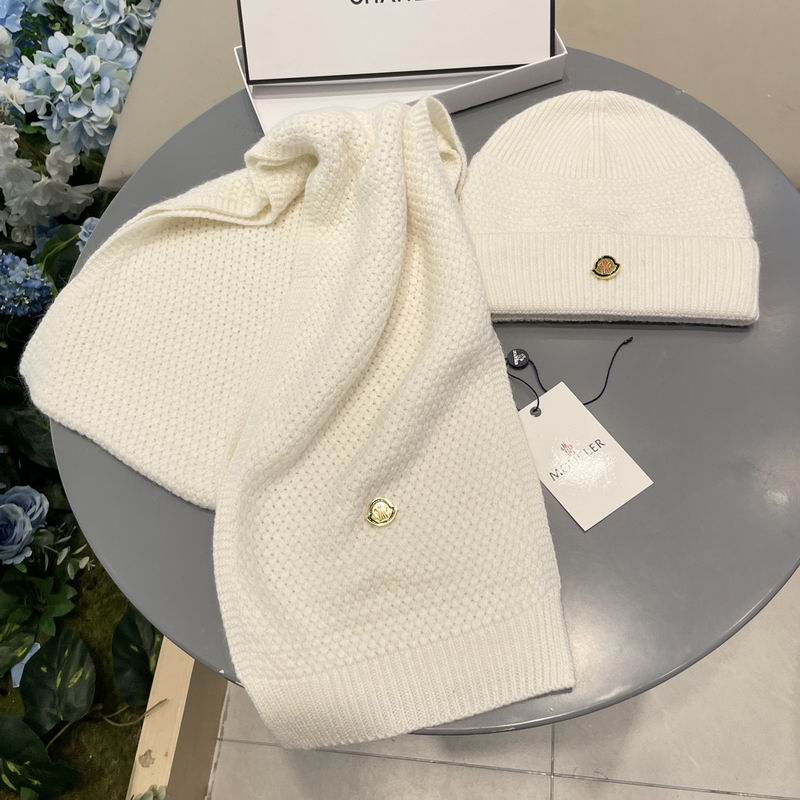 Moncler scarf hat (296)