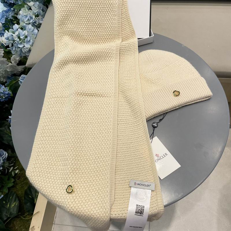 Moncler scarf hat (300)