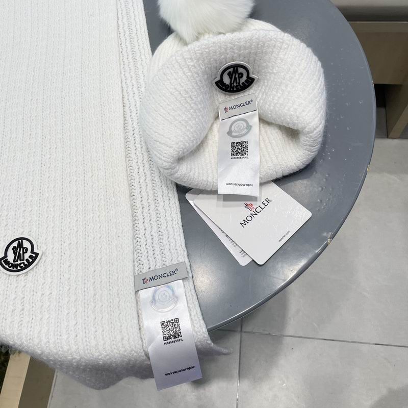 Moncler scarf hat (424)