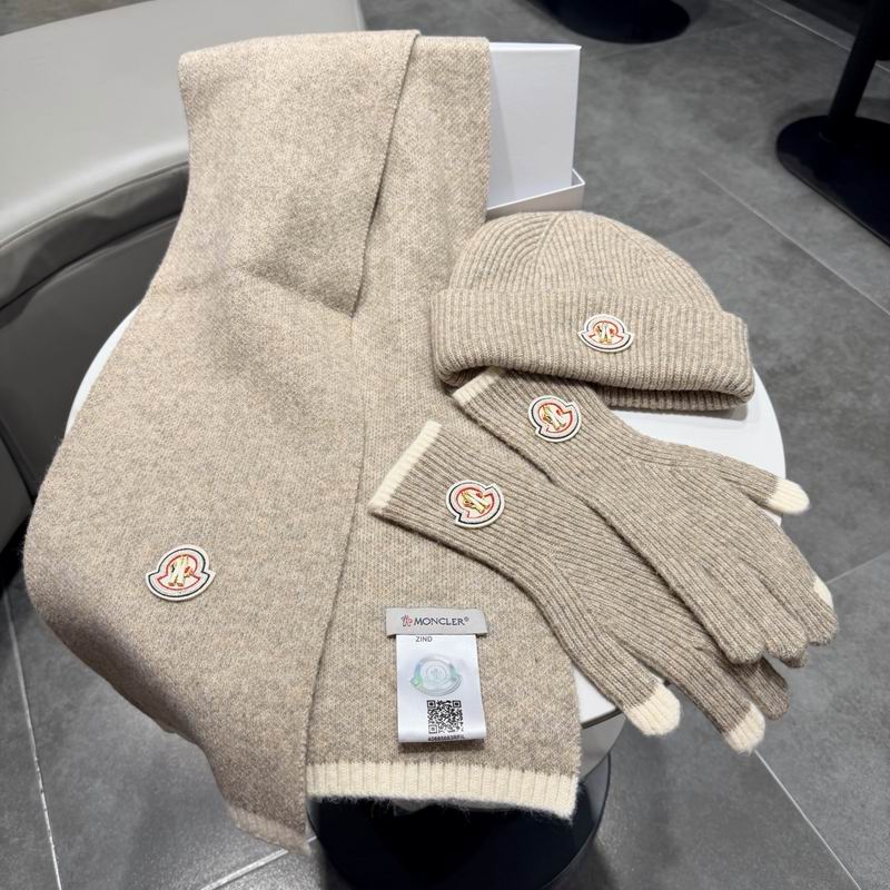 Moncler scarf hat gloves (64)