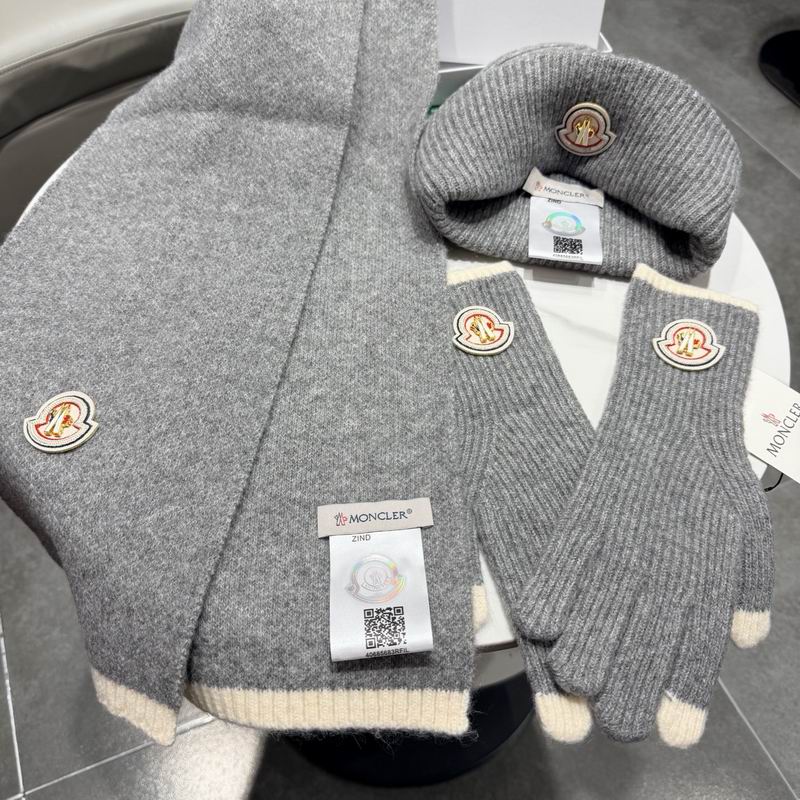 Moncler scarf hat gloves (93)