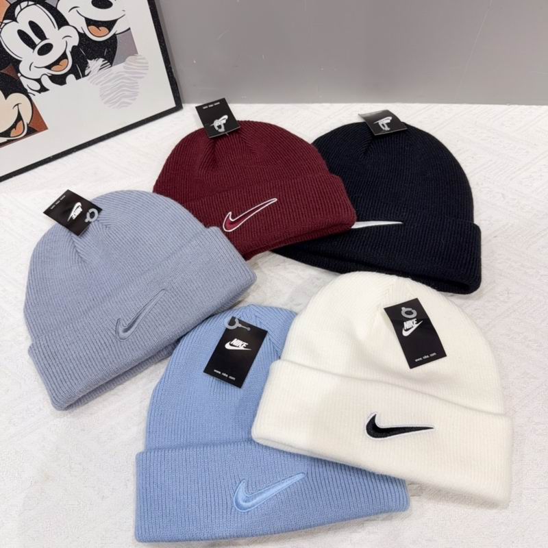 Nike hat (2495)