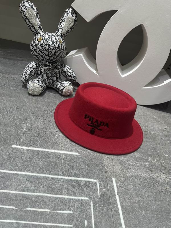 Prada Top Hat dx (640)