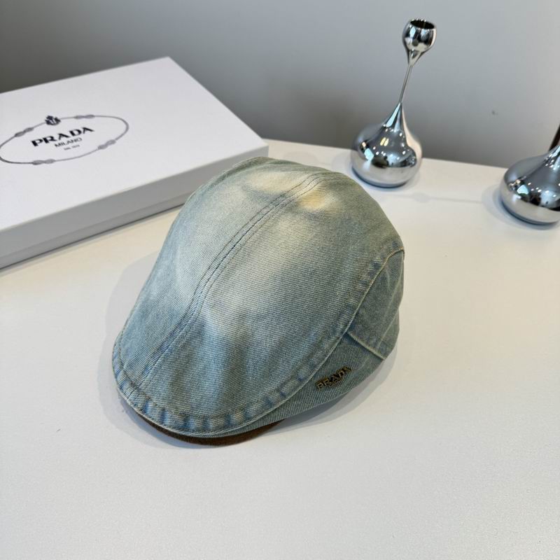 Prada beret (242)