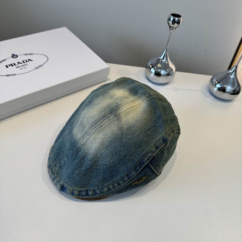 Prada beret (251)