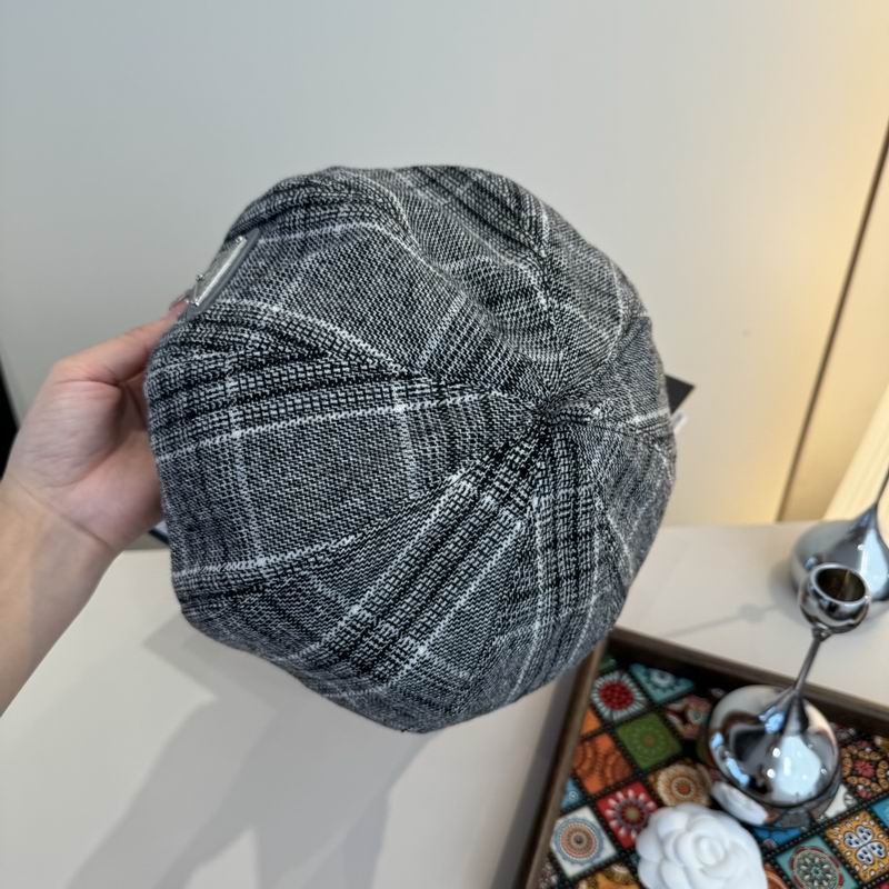 Prada beret (318)