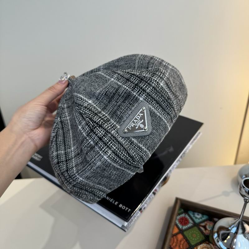 Prada beret (321)