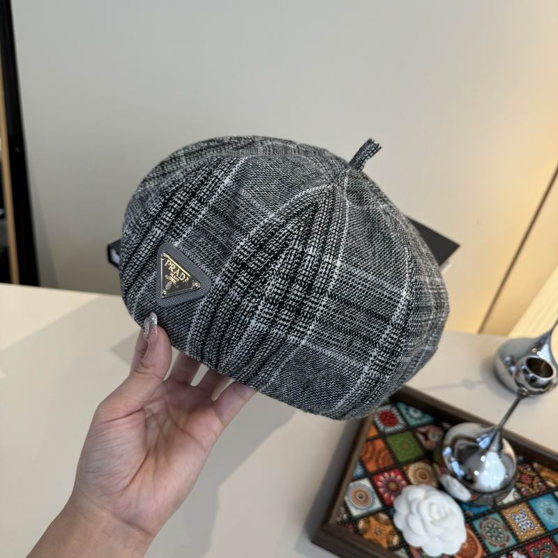 Prada beret (322)