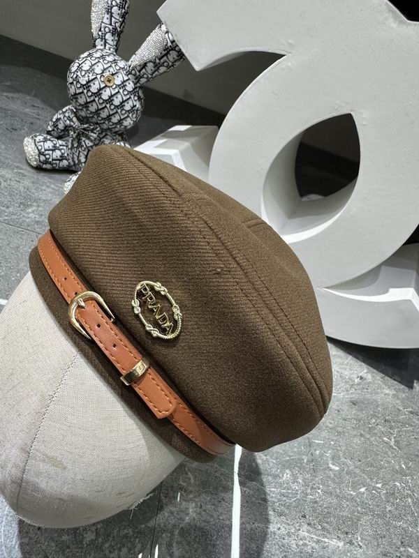 Prada beret dx (70)