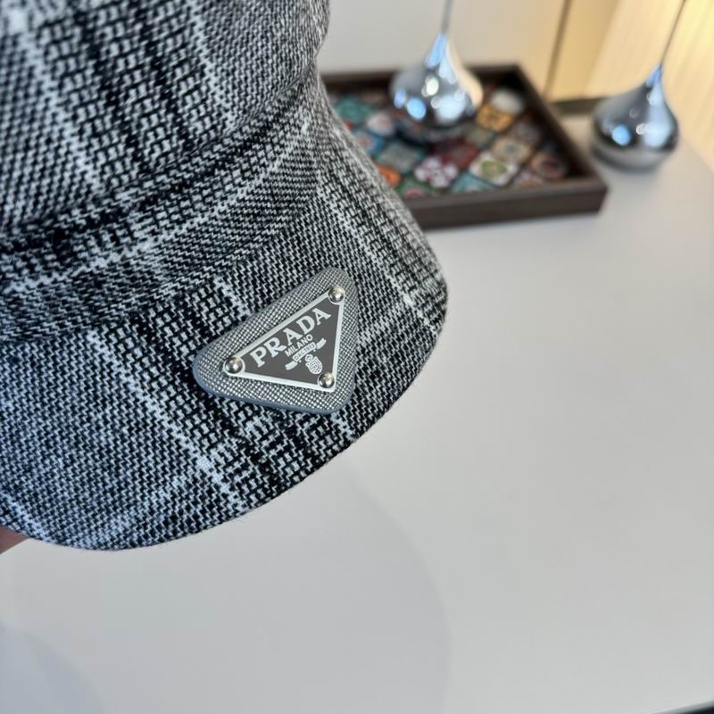 Prada cap (441)