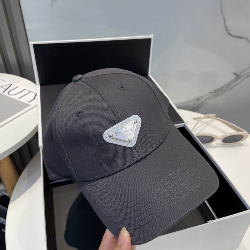 Prada cap dx (1077)