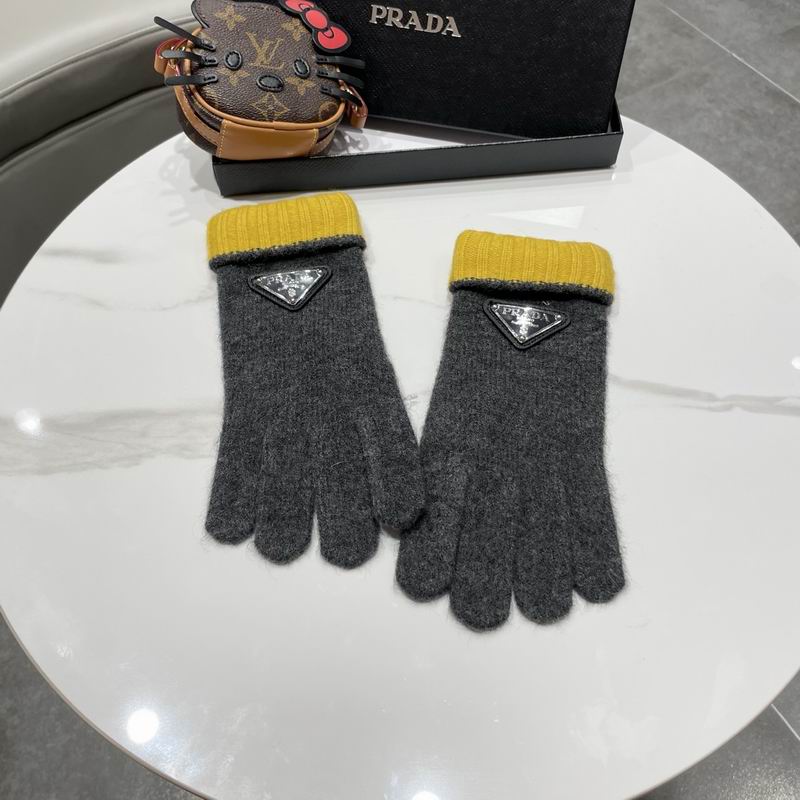 Prada gloves 55 (27)