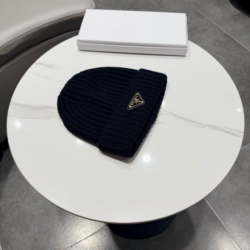 Prada hat (1107)