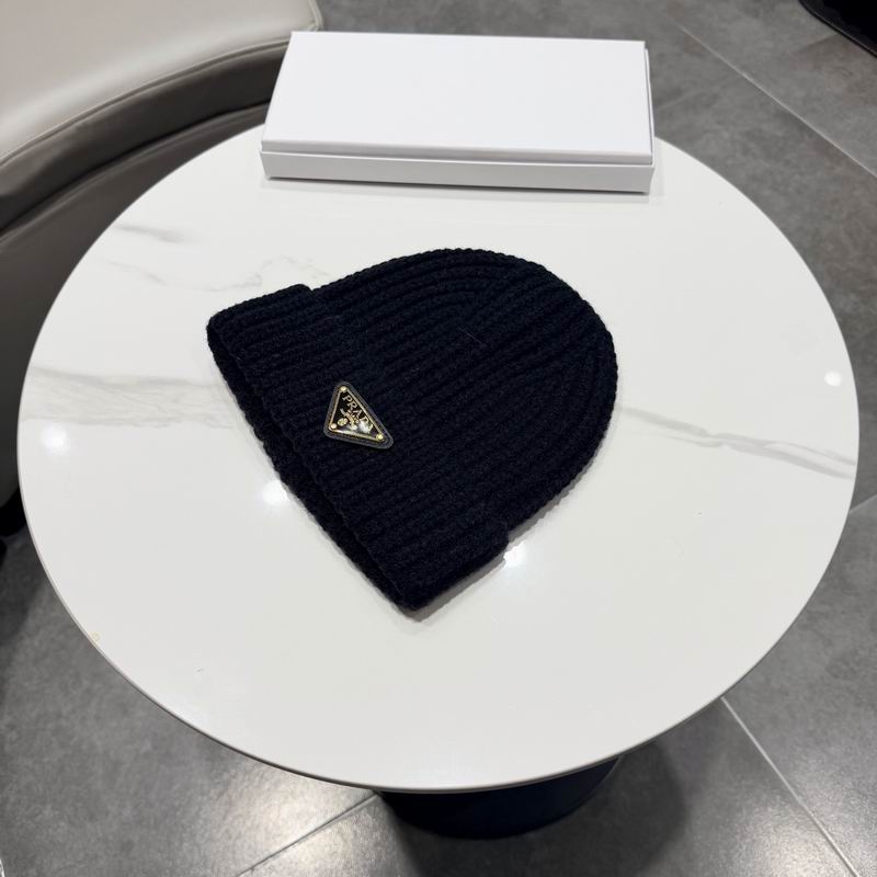 Prada hat (1108)