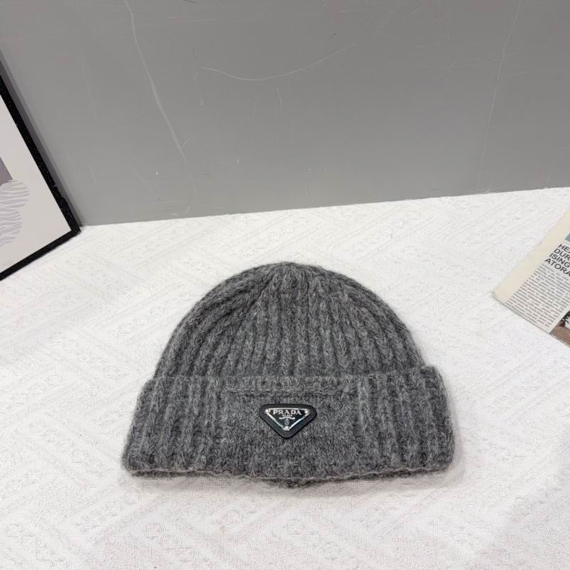 Prada hat (2470)