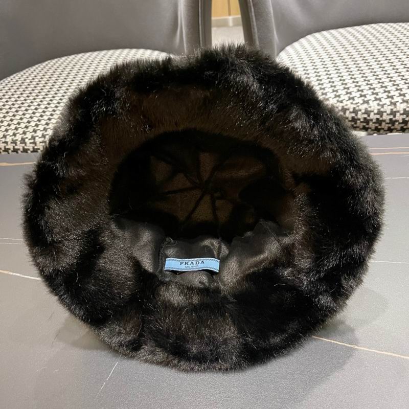 Prada hat (533)