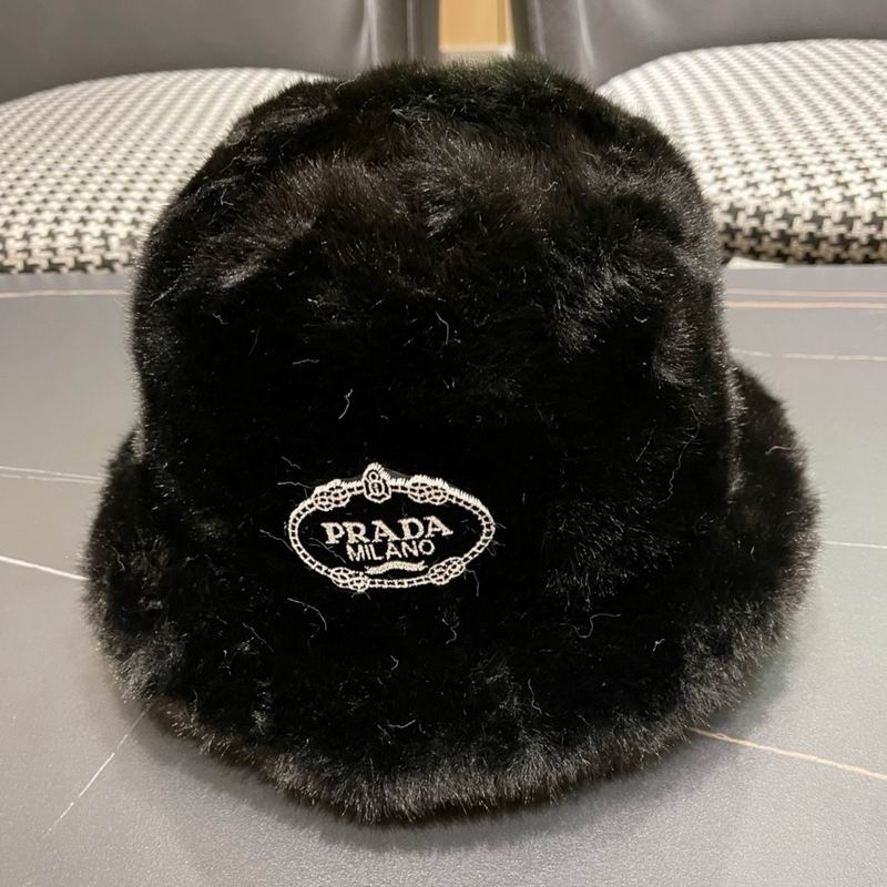 Prada hat (542)