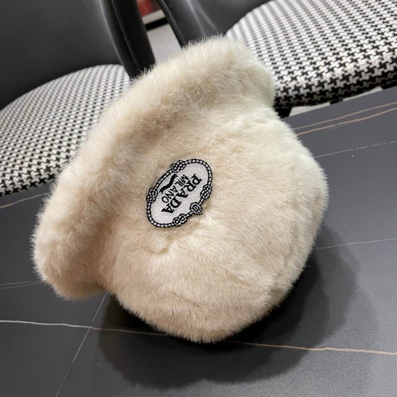 Prada hat (548)