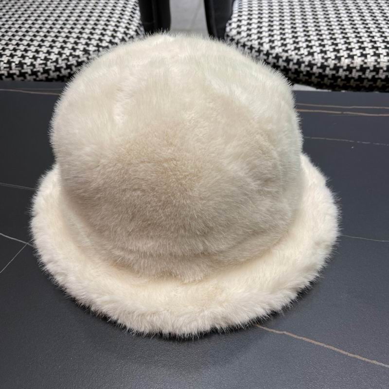 Prada hat (549)