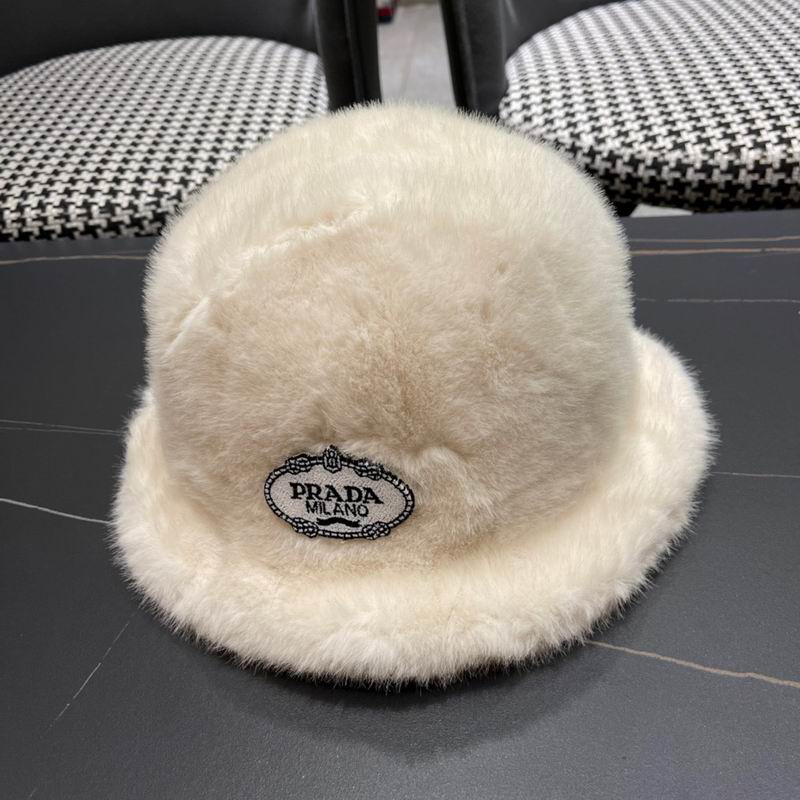 Prada hat (554)