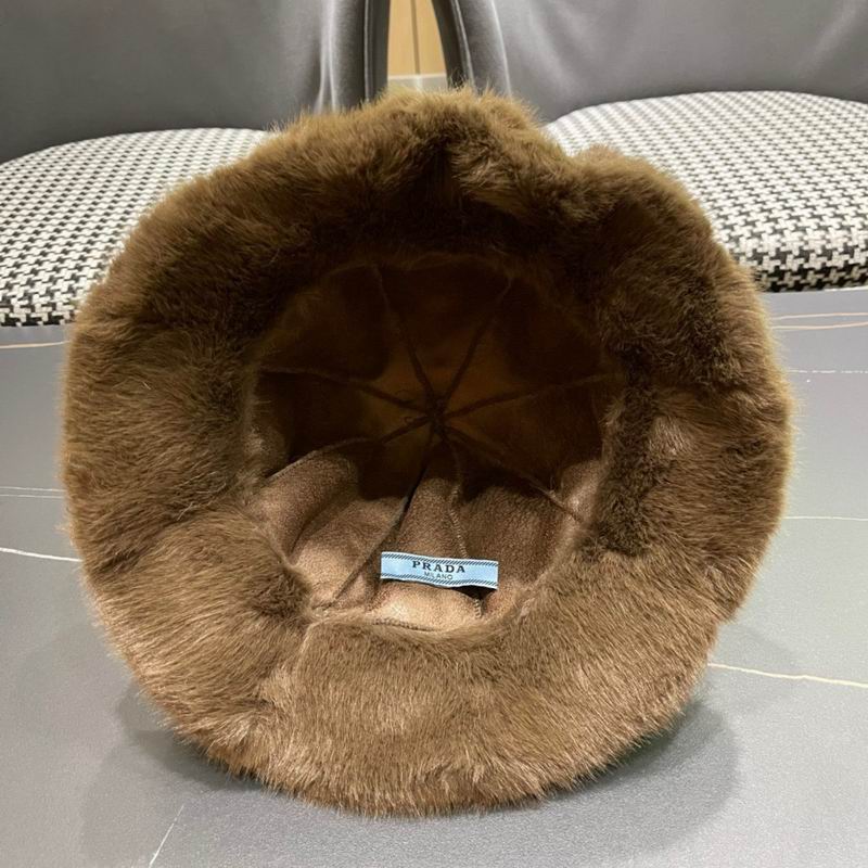 Prada hat (557)