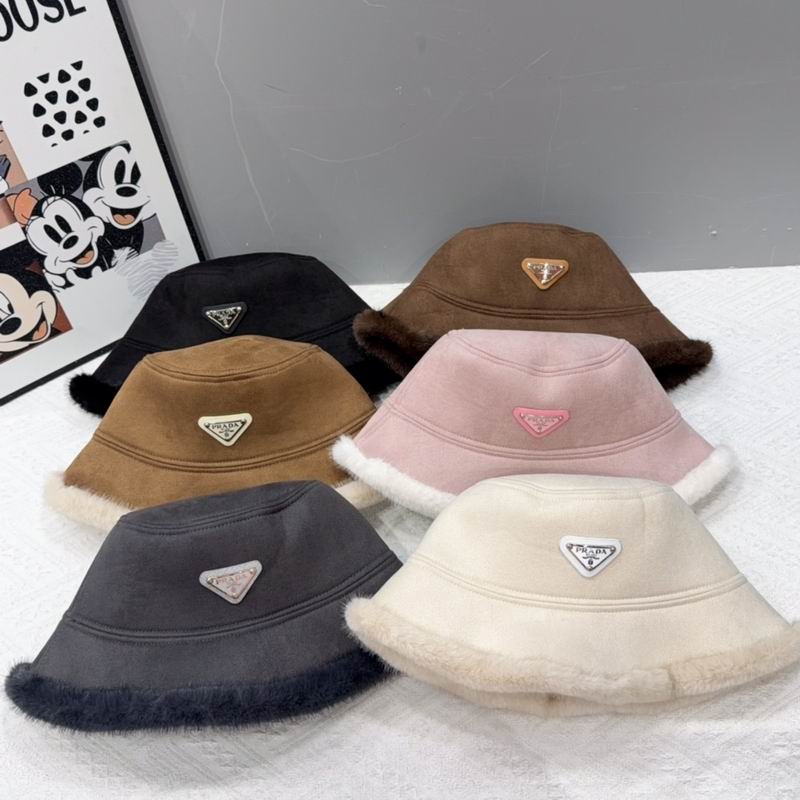 Prada hat (641)