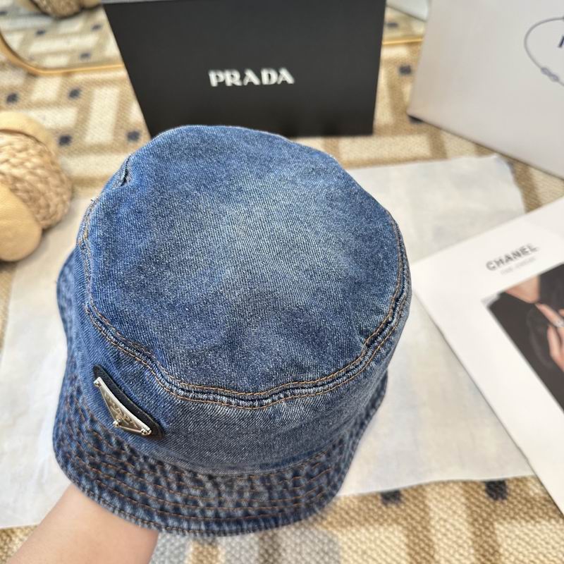 Prada hat (981)